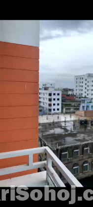 1500 sq ft commercial flat